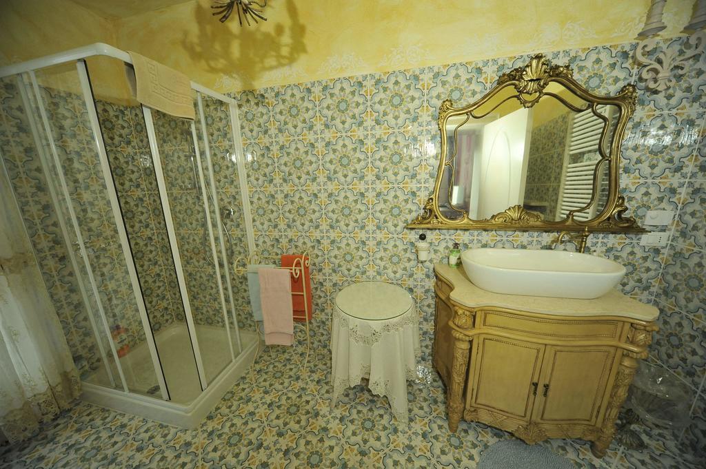 La Maison Delle Favole Десенцано дел Гарда Стая снимка